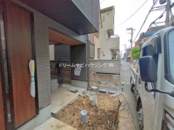 市川市新田３丁目